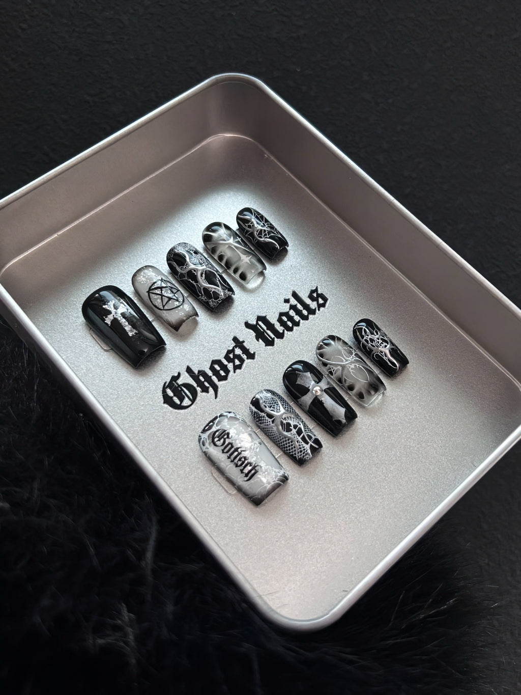Handmade Short Press‑on Nails ｜Gothic Nocturne