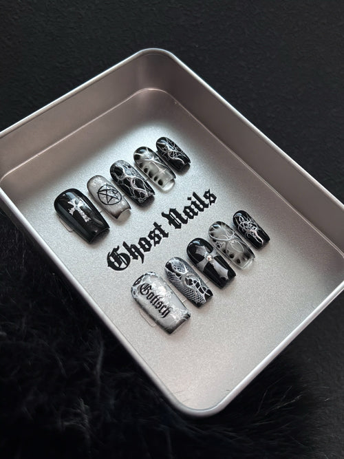 Handmade Short Press‑on Nails ｜Gothic Nocturne