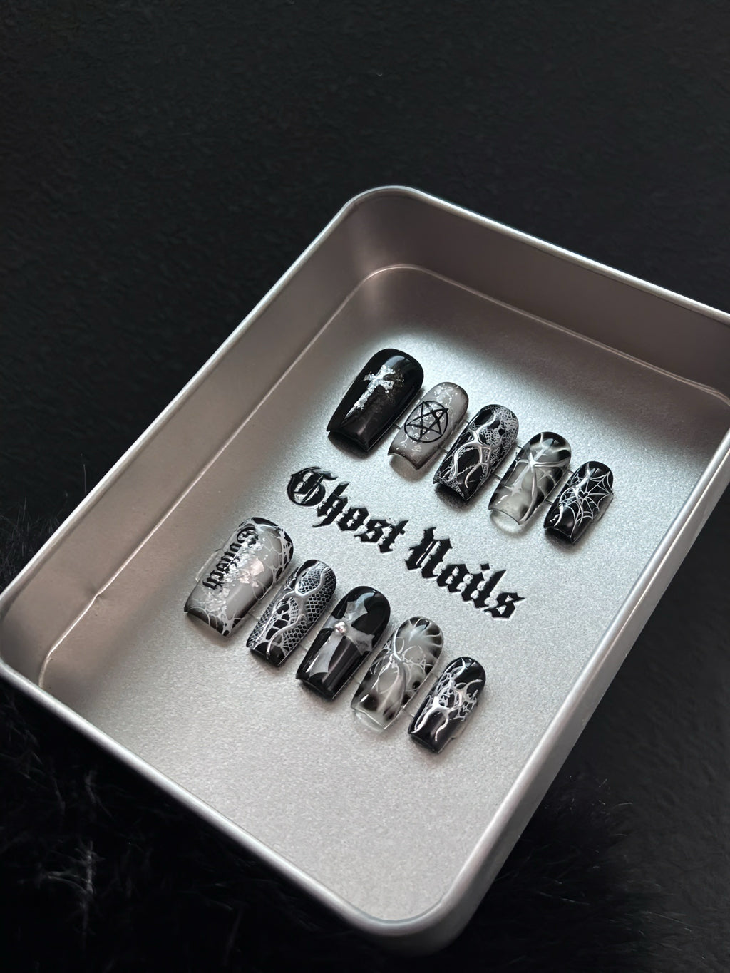 Handmade Short Press‑on Nails ｜Gothic Nocturne
