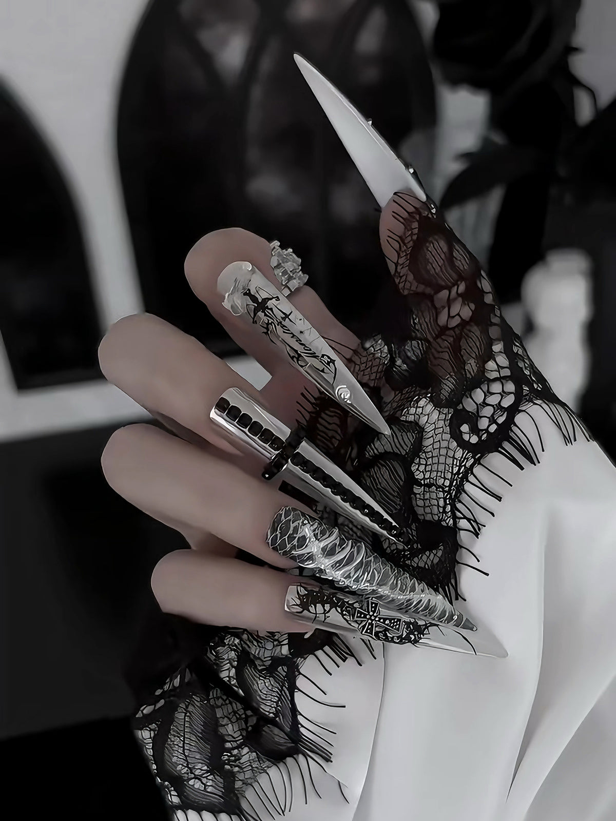 Handmade Stiletto Press‑on Nails ｜Dark Spire