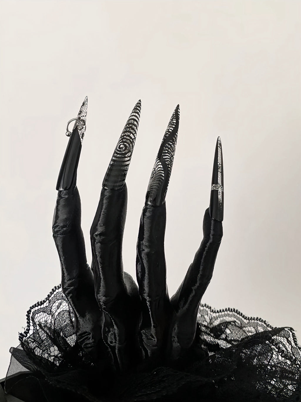 Handmade Stiletto Press‑on Nails ｜Phantom Lace