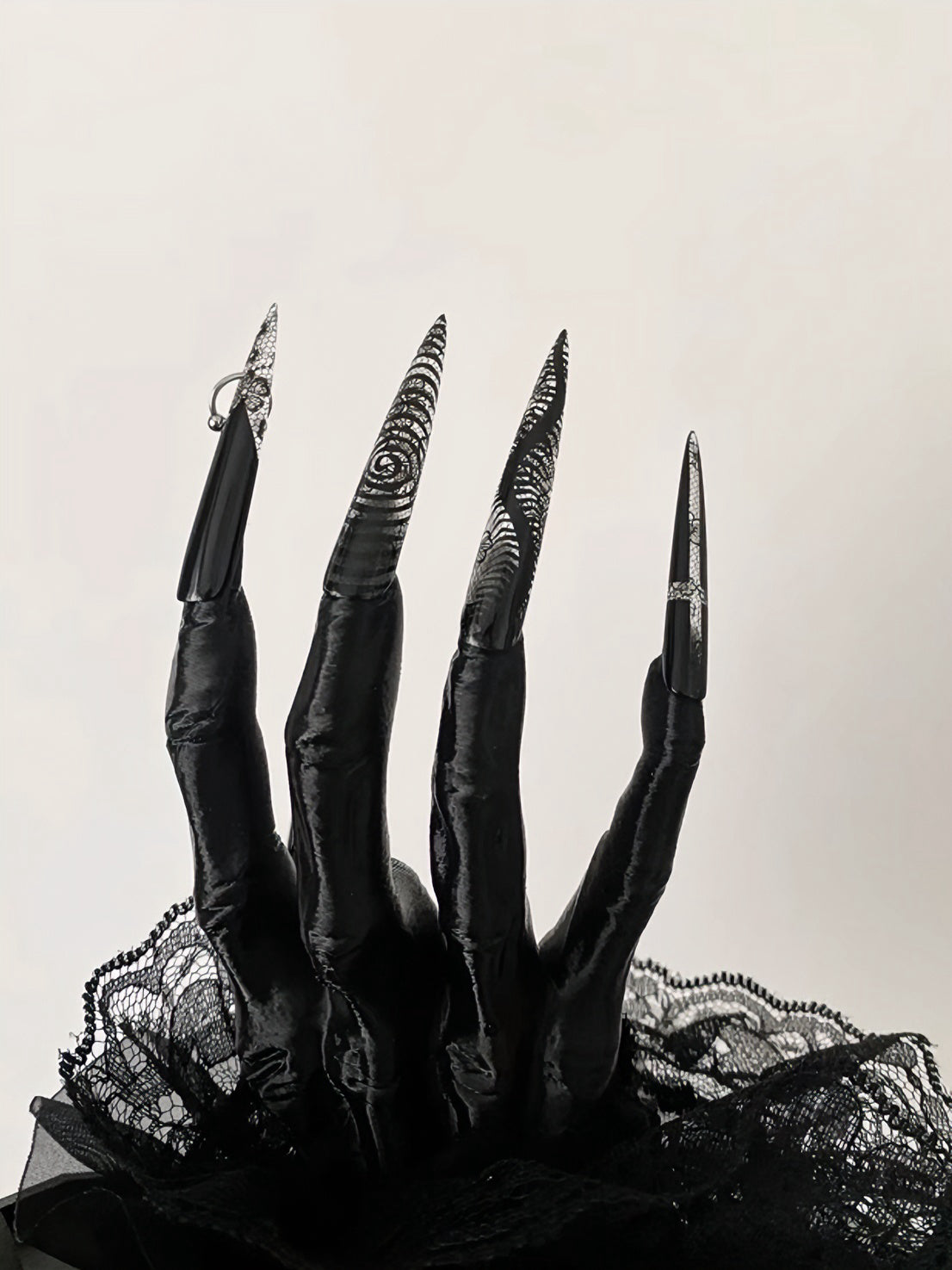 Handmade Stiletto Press‑on Nails ｜Phantom Lace