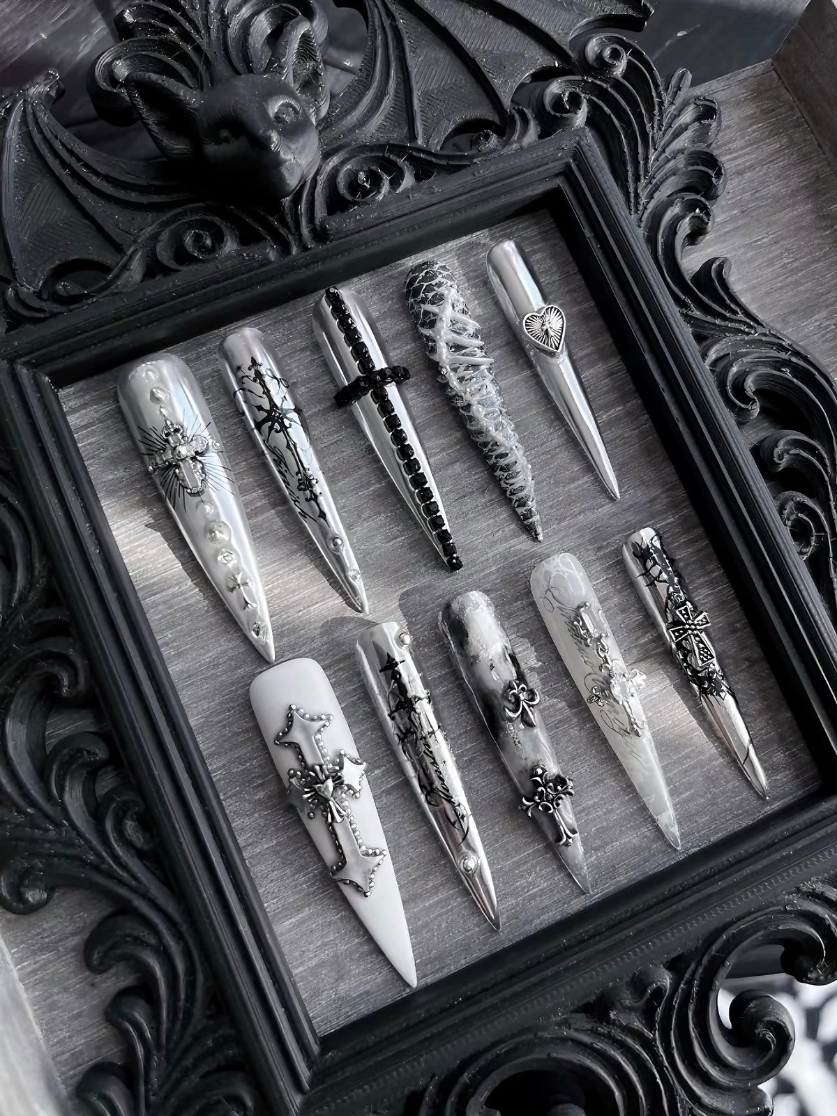 Handmade Stiletto Press‑on Nails ｜Dark Spire