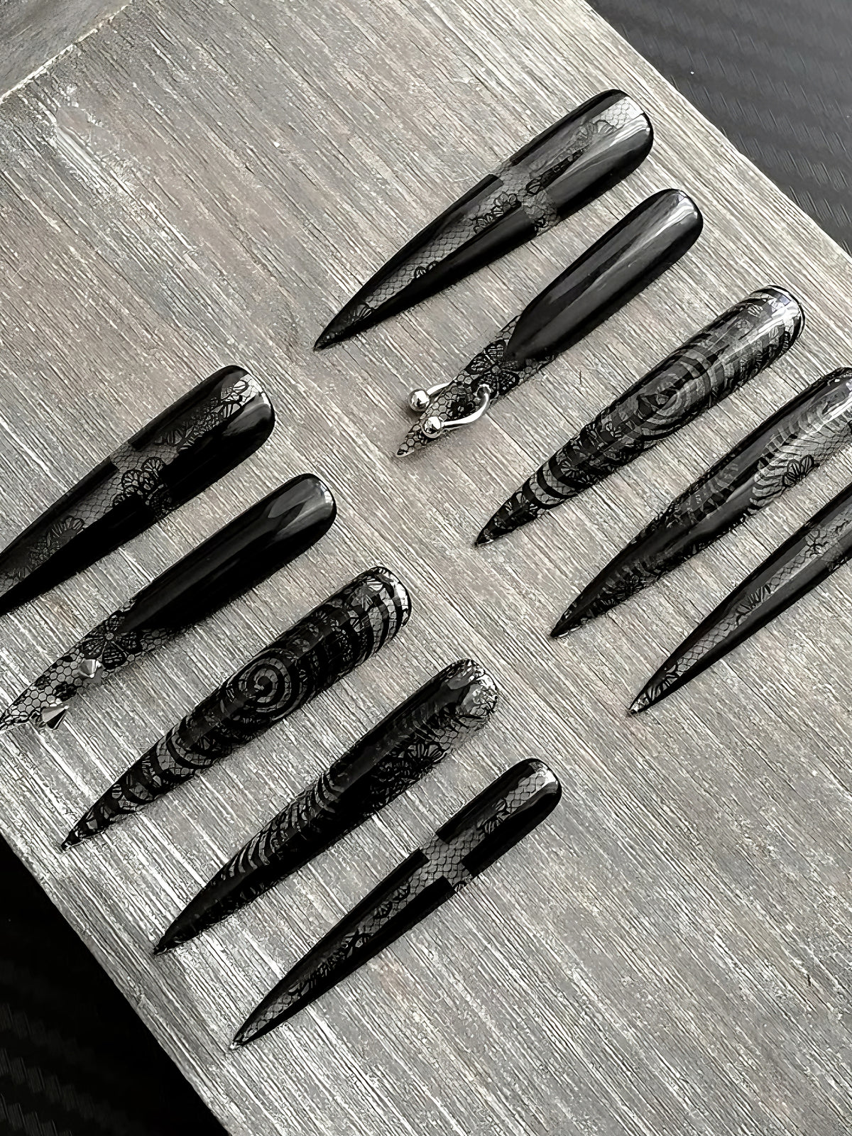 Handmade Stiletto Press‑on Nails ｜Phantom Lace