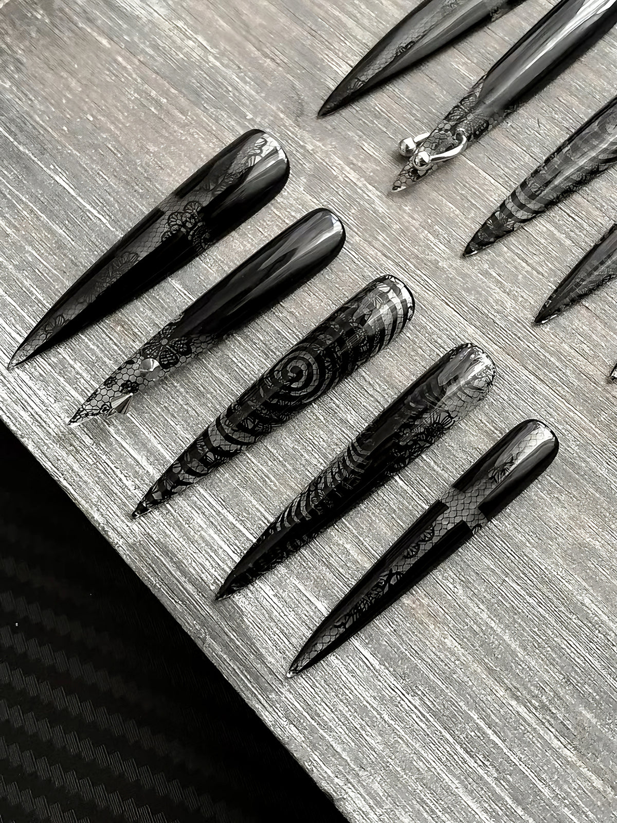 Handmade Stiletto Press‑on Nails ｜Phantom Lace