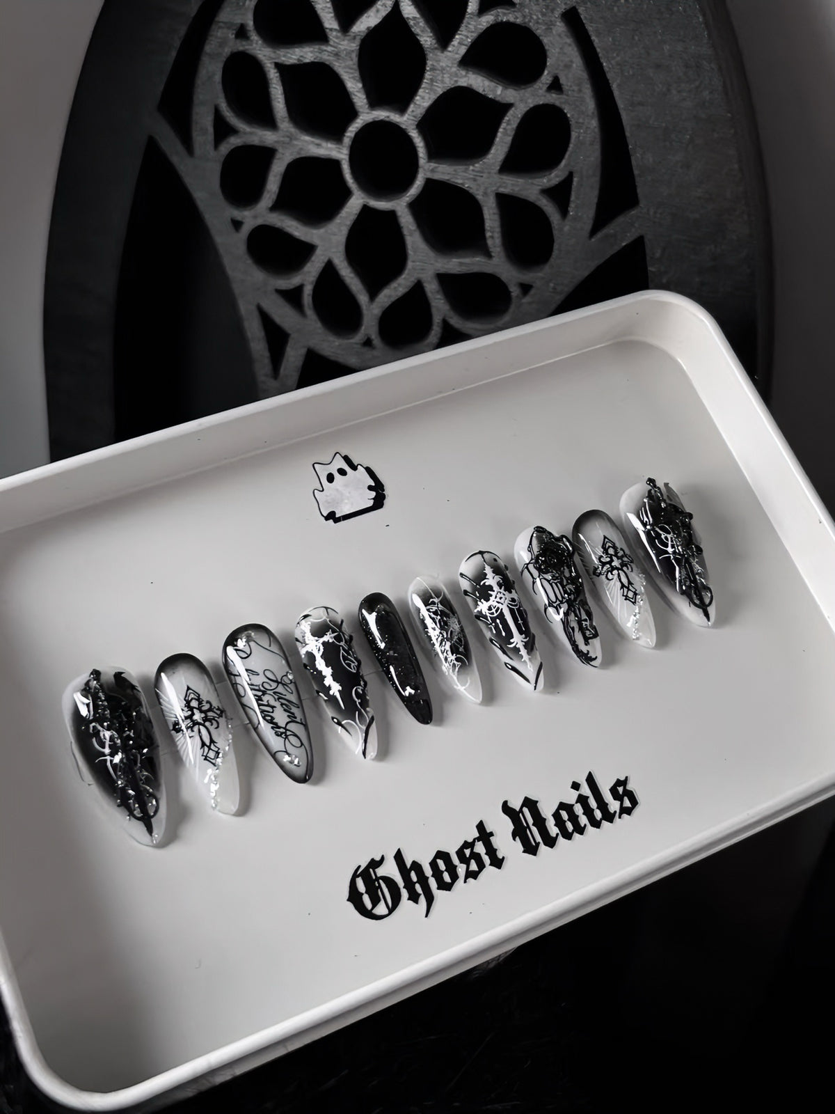 Handmade Short Press‑on Nails ｜Obsidian Lullaby