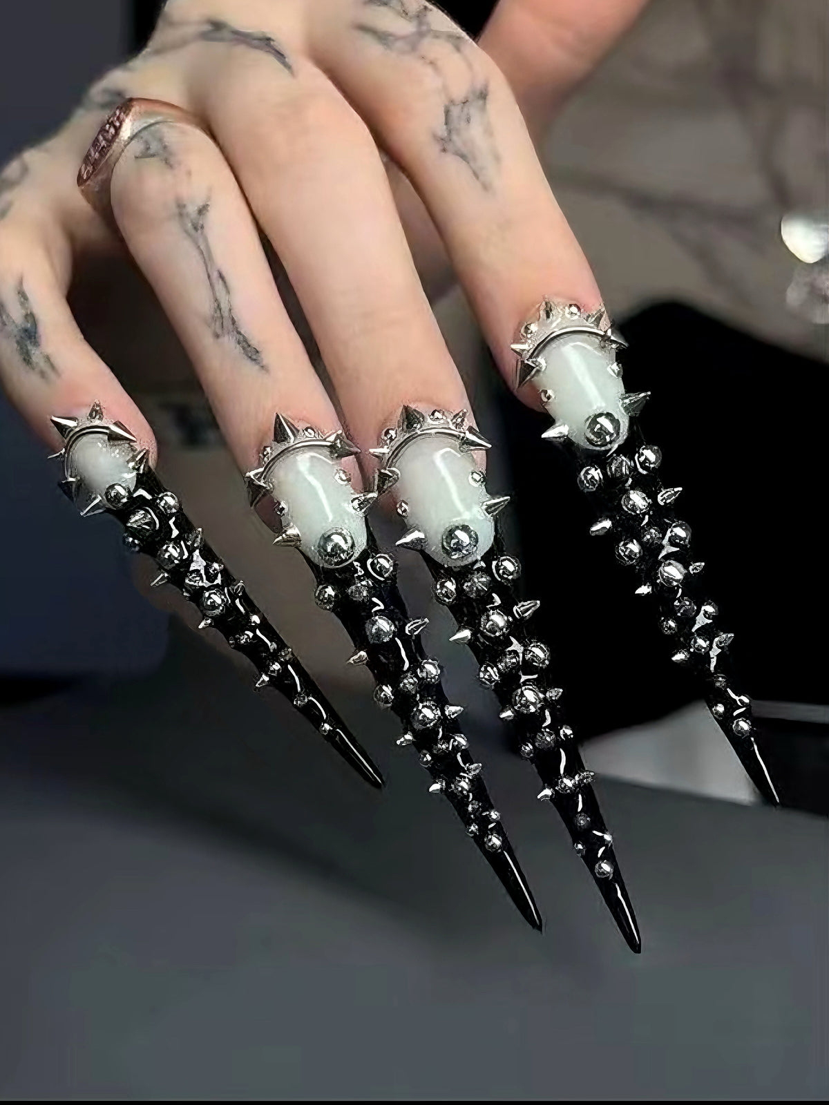 Handmade Stiletto Press‑on Nails｜ Spine Of Night