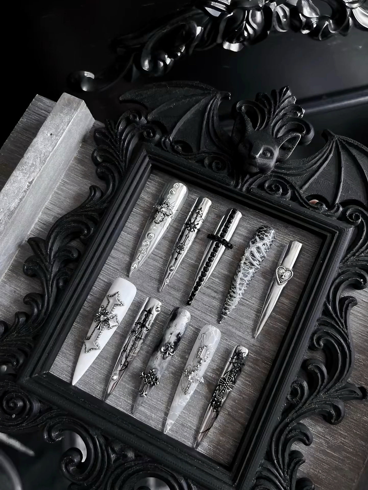 Handmade Stiletto Press‑on Nails ｜Dark Spire